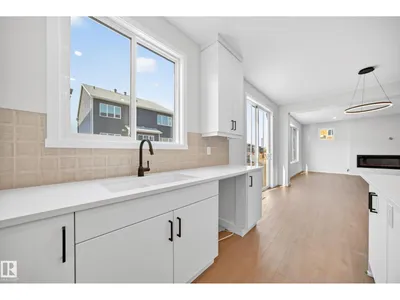 1029 Fieldstone VW photo 9