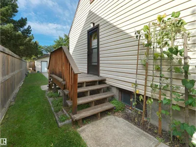 6810 110 ST NW photo 26