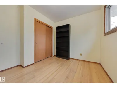 15216 86 AV NW photo 17