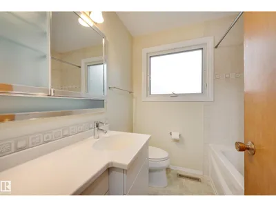 15216 86 AV NW photo 20