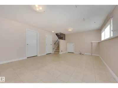 15216 86 AV NW photo 25