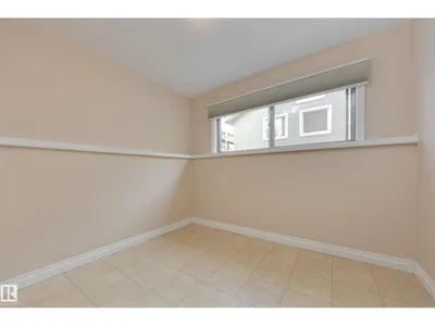 15216 86 AV NW photo 26