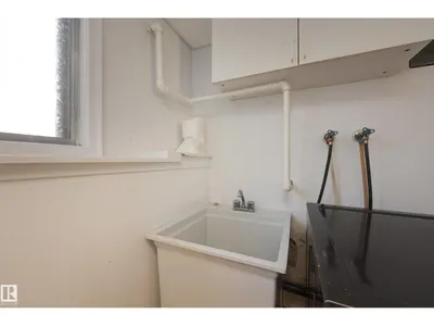 15216 86 AV NW photo 29