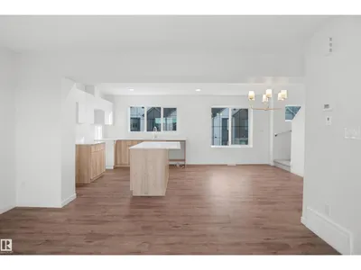 #70 17319 5 ST NE photo 6