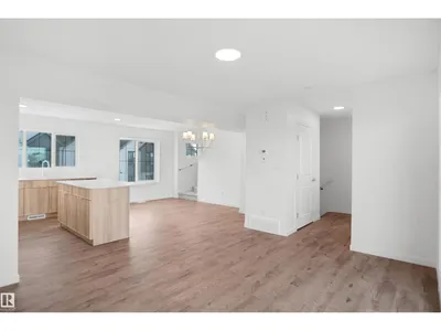 #70 17319 5 ST NE photo 7