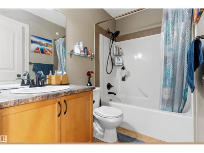 12035 18 AV SW photo 21