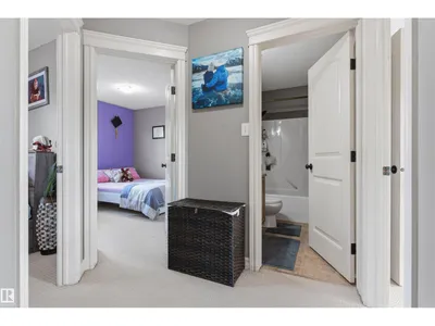 12035 18 AV SW photo 22