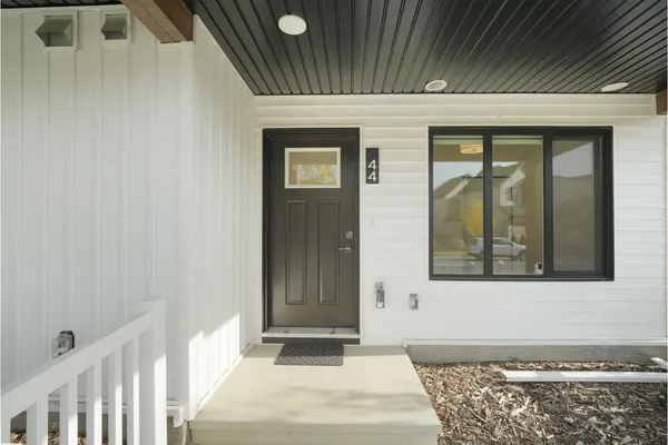 #44 1025 SECORD PROMENADE PM NW photo 2