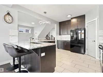 5708 12 AV SW photo 9