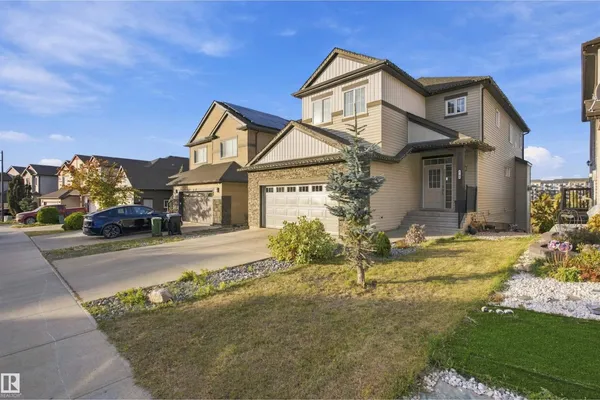 5708 12 AV SW photo 2