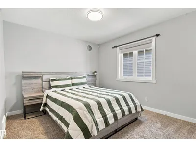 5708 12 AV SW photo 32