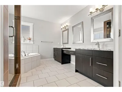 5708 12 AV SW photo 30
