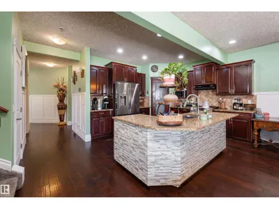 16613 58A ST NW photo 4
