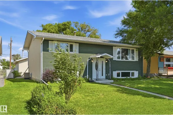 5210 43 AV photo 2