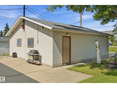 5210 43 AV photo 40