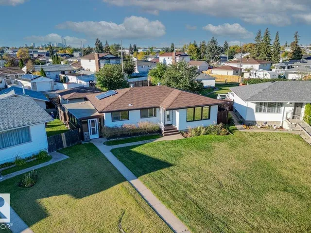 7627 128A AV NW, Edmonton