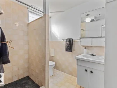 7627 128A AV NW photo 28