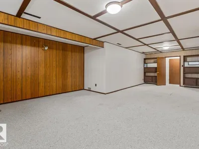 7627 128A AV NW photo 30
