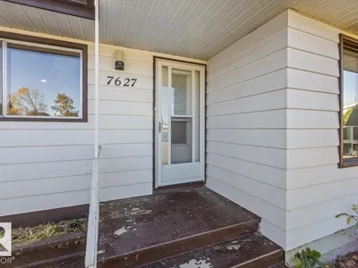 7627 128A AV NW photo 4