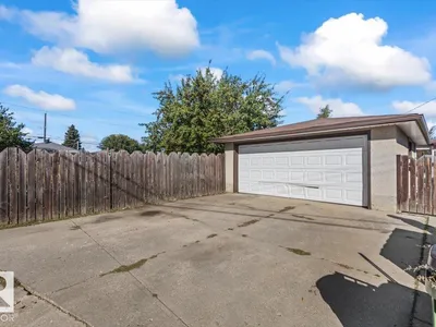 7627 128A AV NW photo 40