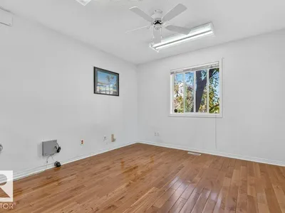 11412 102 AV NW photo 14