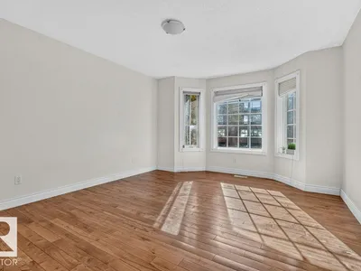 11412 102 AV NW photo 19