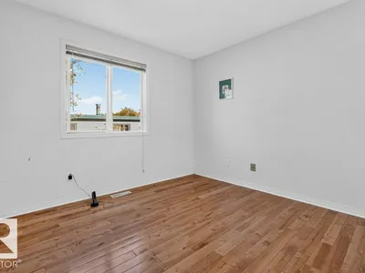 11412 102 AV NW photo 23