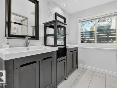 11412 102 AV NW photo 27