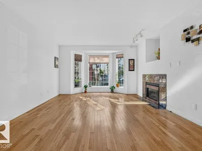 11412 102 AV NW photo 7