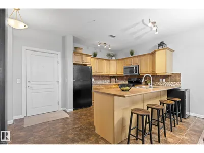 #332 160 MAGRATH RD NW photo 5