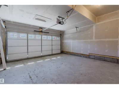 20624 43 AV NW photo 11