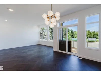 20624 43 AV NW photo 12