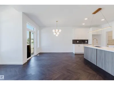20624 43 AV NW photo 19