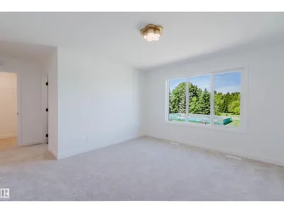 20624 43 AV NW photo 27