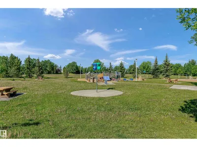 4112 37A AV NW photo 31