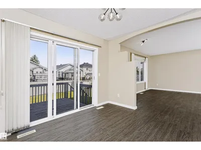 4112 37A AV NW photo 8