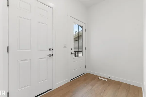 1054 CRISTALL CR SW photo 3