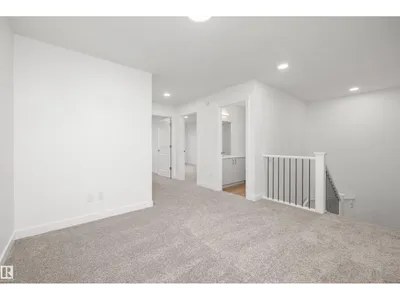 8520 183 AV NW photo 24
