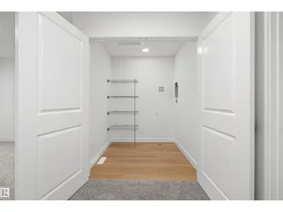 8520 183 AV NW photo 32