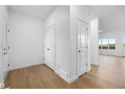 8520 183 AV NW photo 4