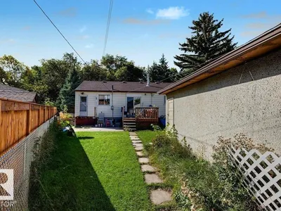 12391 132 ST NW photo 10