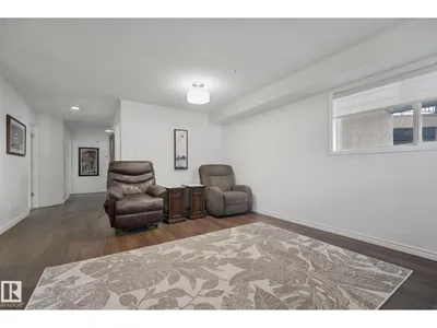 #111 182 HADDOW CL NW photo 9