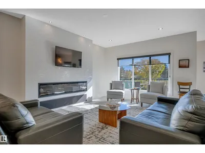 5109 57 AV photo 9