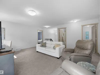 820 179 ST SW photo 29