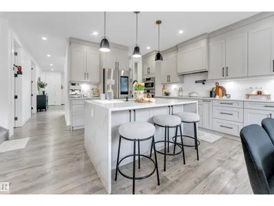 1824 18 AV NW photo 25