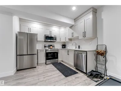 1824 18 AV NW photo 62