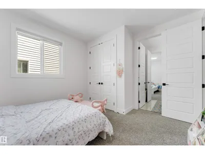 1824 18 AV NW photo 40
