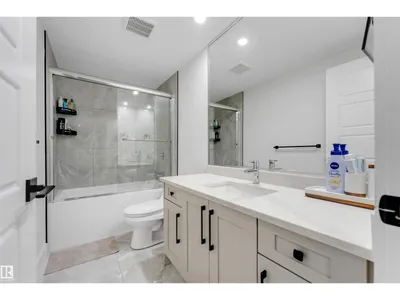 1824 18 AV NW photo 57