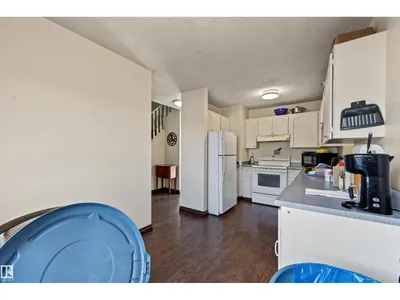#53 4707 126 AV NW photo 18