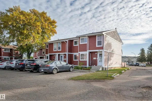 #53 4707 126 AV NW photo 3